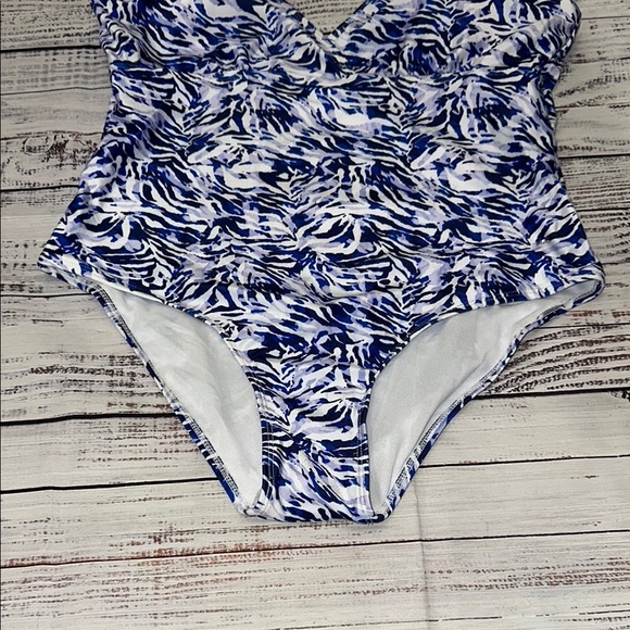 Rik Wil Blue and White One Piece‎ Swimsuit Sz. 1XL - Picture 6 of 12
